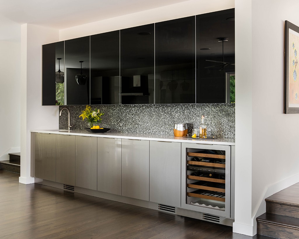 Modern silver and white bar