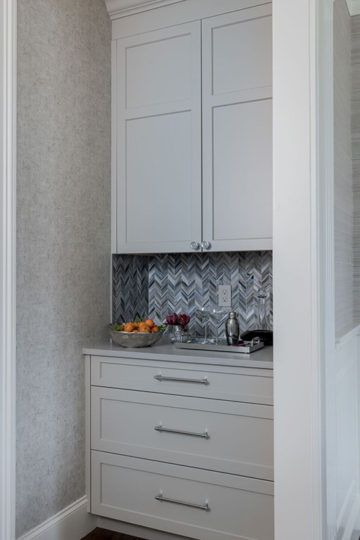 Grey & Silver Corner Bar