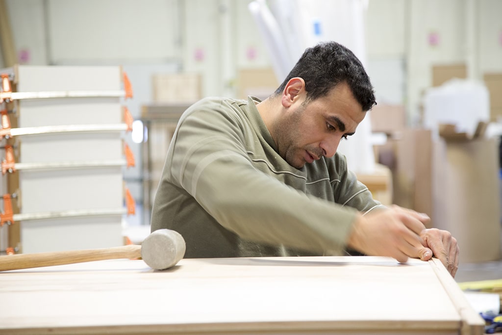 custom kitchen cabinets factory